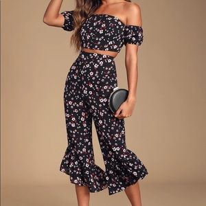 Lulu’s black floral two piece set!